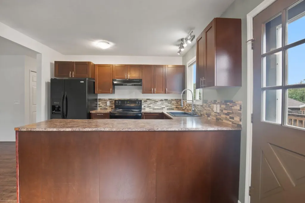 40 Olsen Street Red Deer AB T4P 1S5