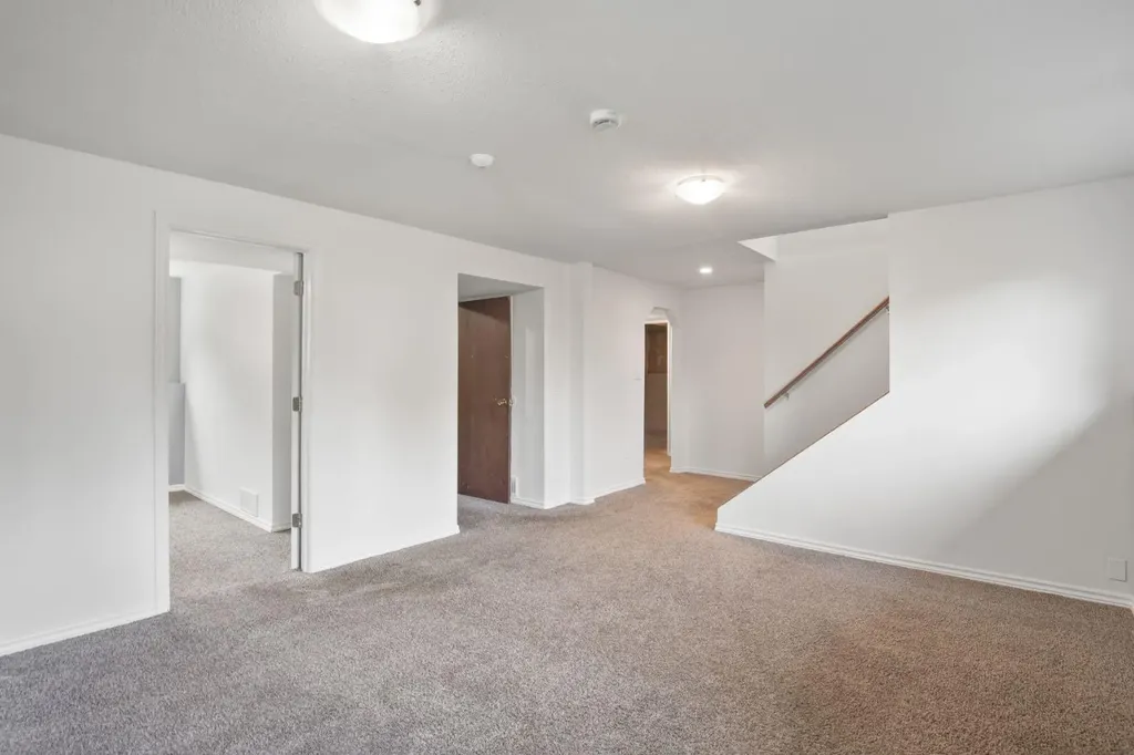 40 Olsen Street Red Deer AB T4P 1S5