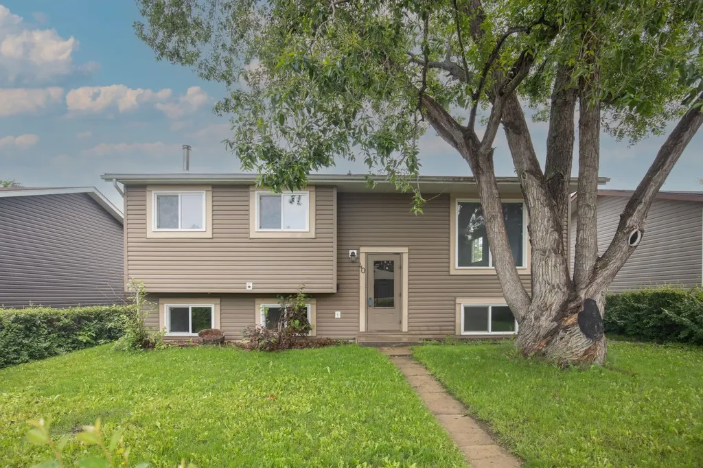 40 Olsen Street Red Deer AB T4P 1S5