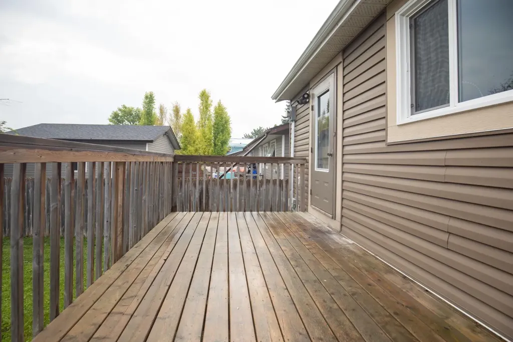 40 Olsen Street Red Deer AB T4P 1S5