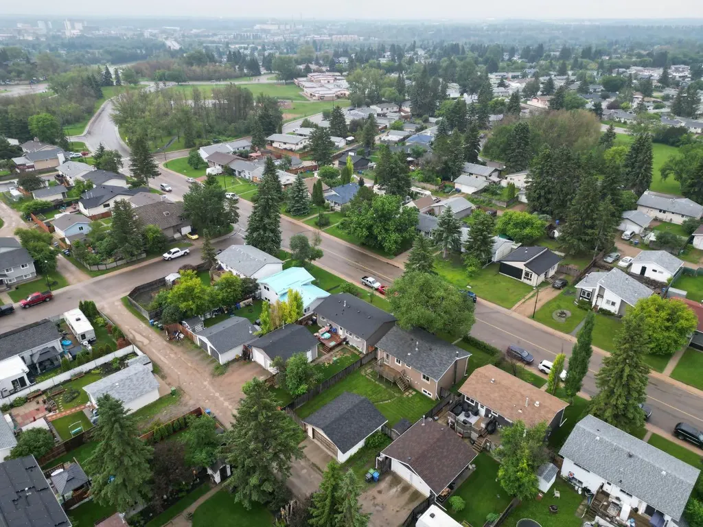 40 Olsen Street Red Deer AB T4P 1S5