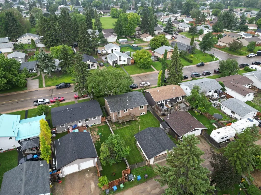 40 Olsen Street Red Deer AB T4P 1S5