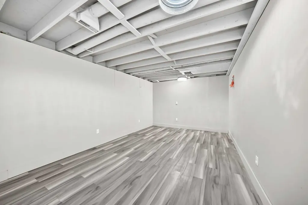 6408 4 Street NE Calgary AB T2K5M8