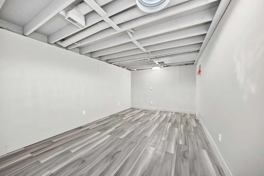 6408 4 Street NE Calgary AB T2K5M8