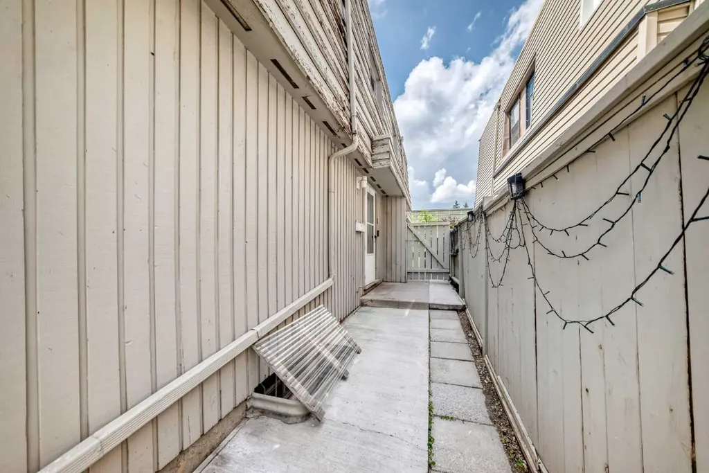 6408 4 Street NE Calgary AB T2K5M8