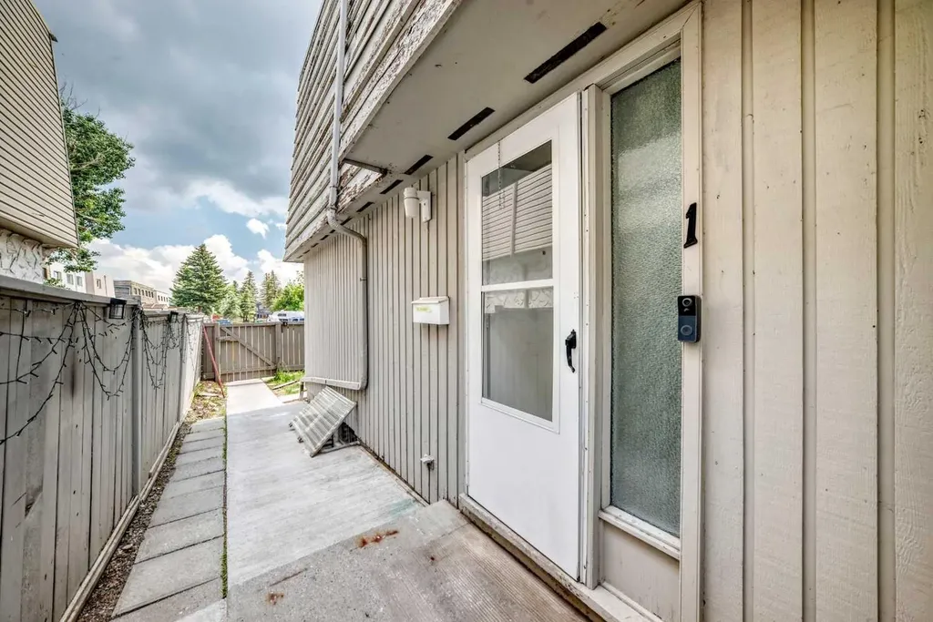 6408 4 Street NE Calgary AB T2K5M8
