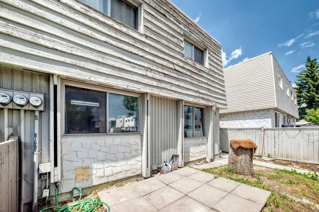 6408 4 Street NE Calgary AB T2K5M8