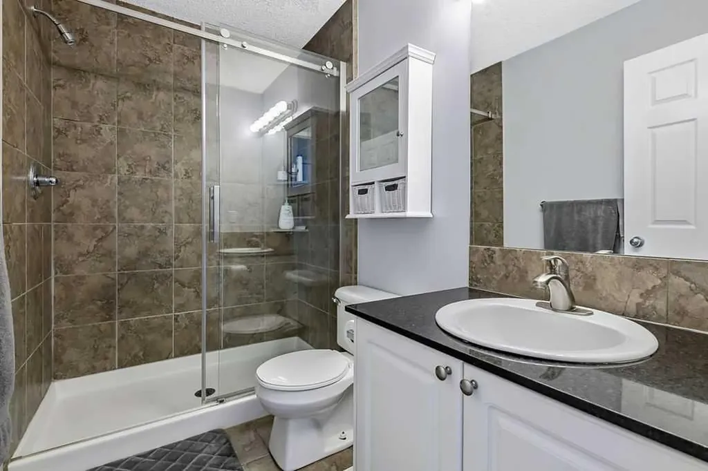 34 Alcock Close Okotoks AB T1S 1R8
