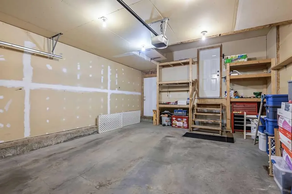 34 Alcock Close Okotoks AB T1S 1R8