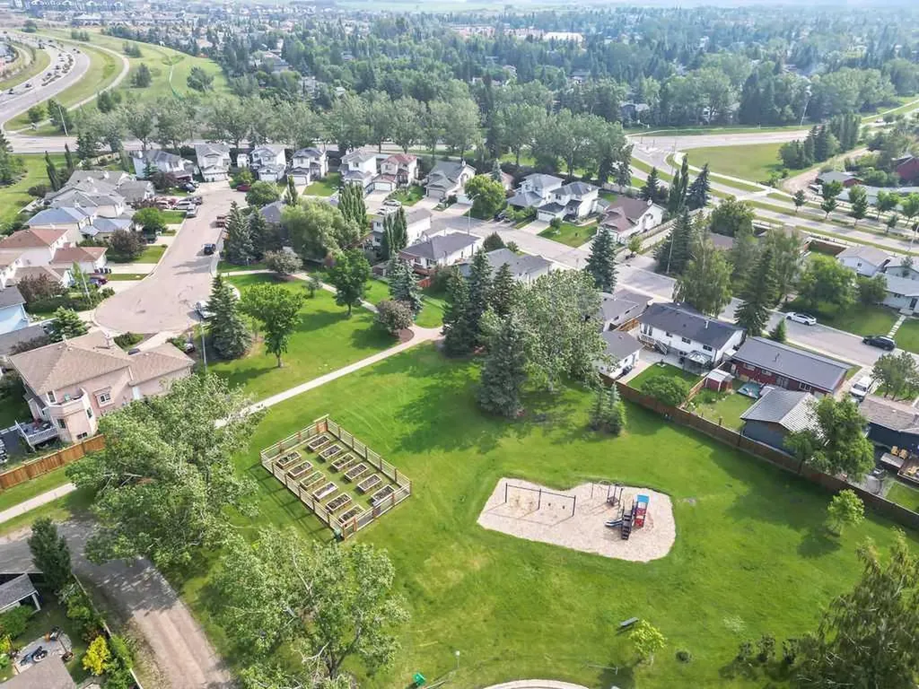 34 Alcock Close Okotoks AB T1S 1R8