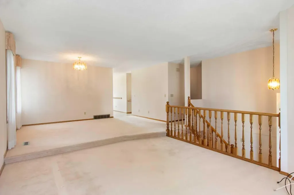 18 West Park Place Cochrane AB T4C 1J7