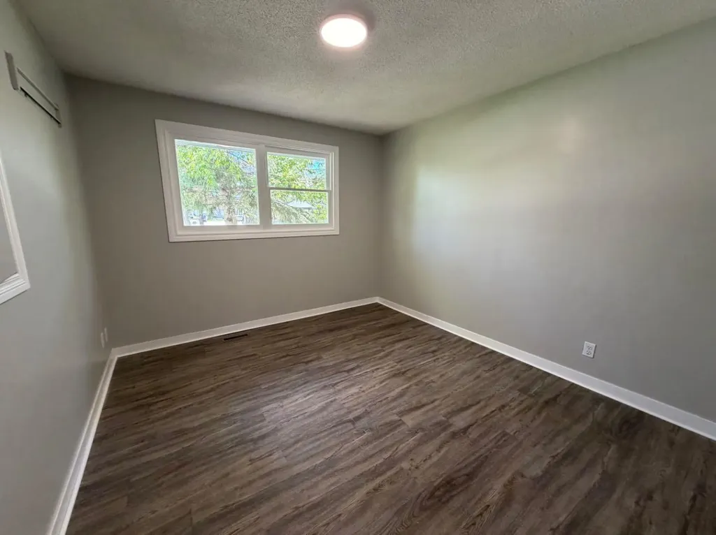 3593 54 Avenue Crescent Red Deer AB T4N 4L7