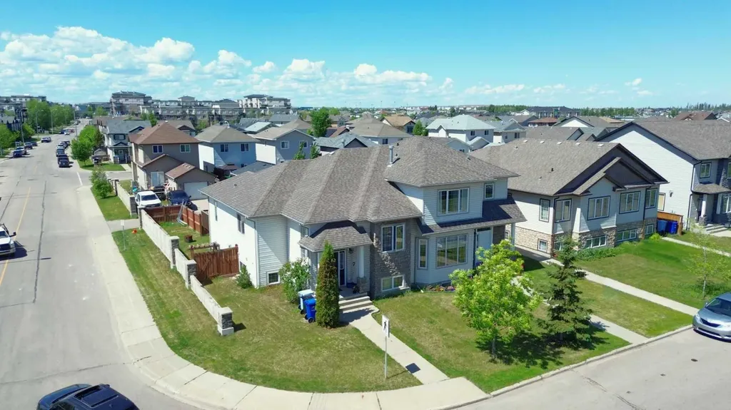 253 Grosbeak Way Fort Mcmurray AB T9K 0L8