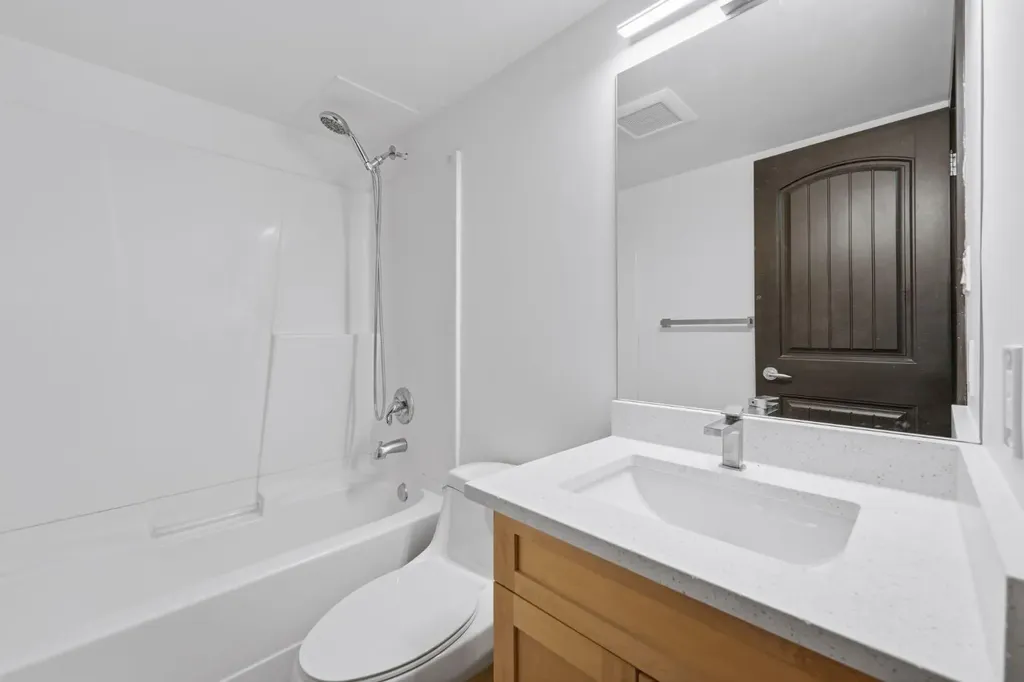620 15 Avenue SW Calgary AB T2R 0R5