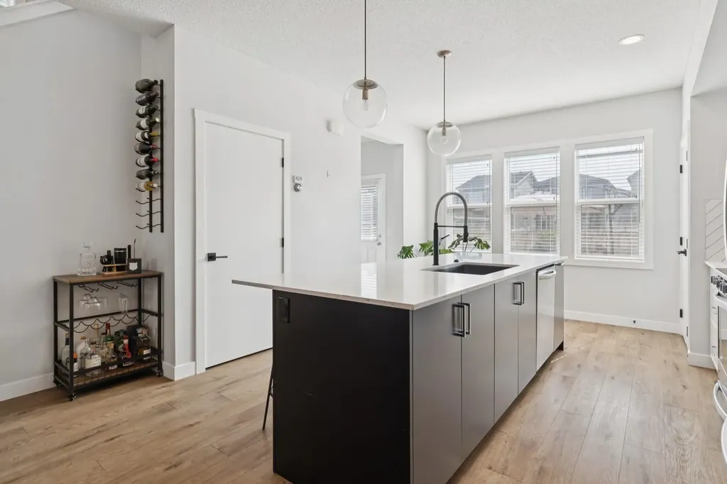 124 Wolf Willow Boulevard SE Calgary AB T2X 0M7