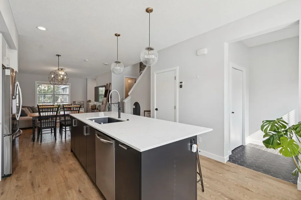 124 Wolf Willow Boulevard SE Calgary AB T2X 0M7
