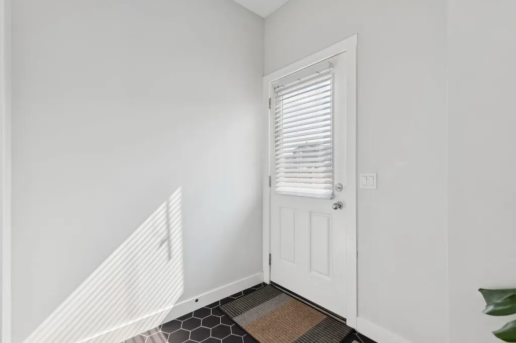 124 Wolf Willow Boulevard SE Calgary AB T2X 0M7