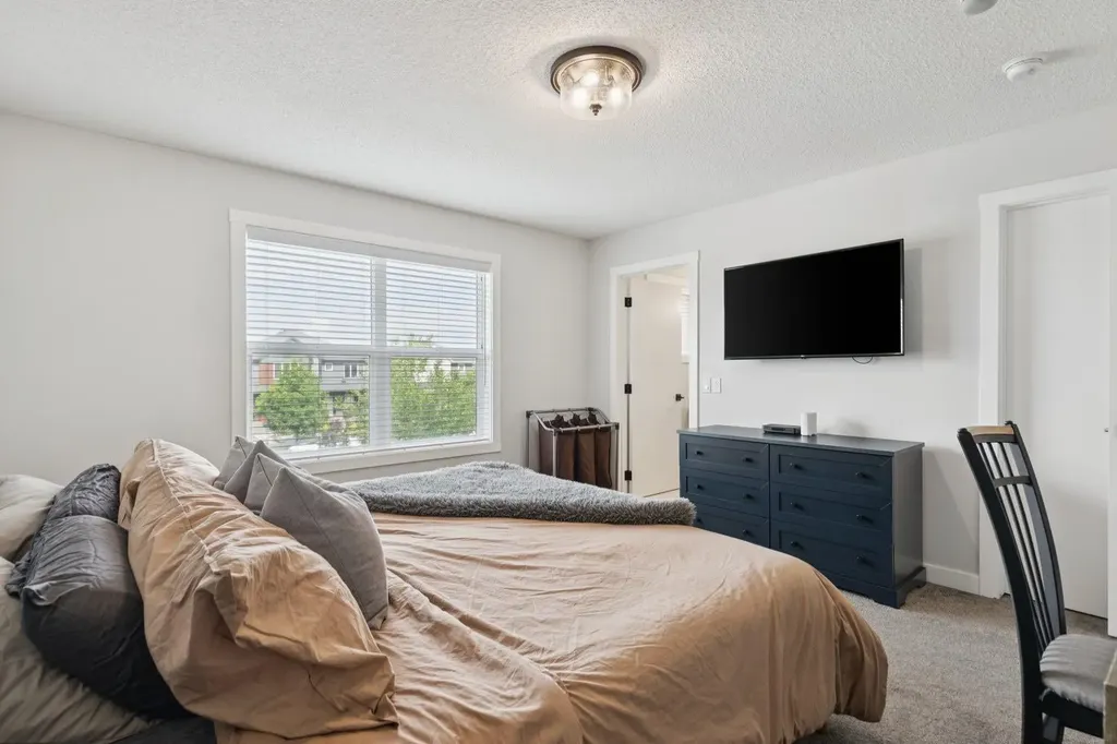 124 Wolf Willow Boulevard SE Calgary AB T2X 0M7