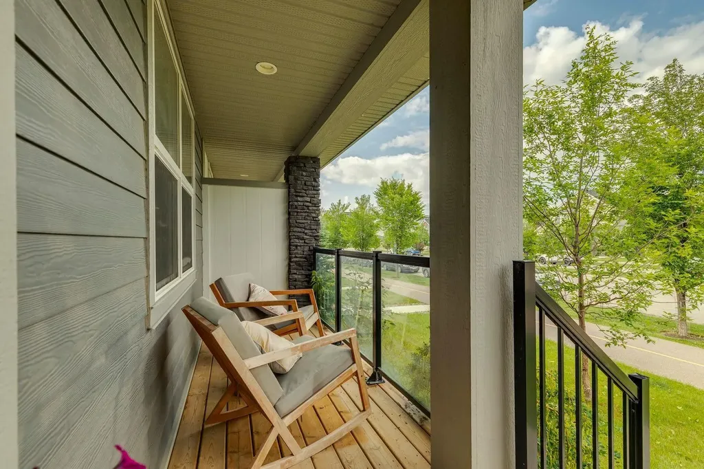 124 Wolf Willow Boulevard SE Calgary AB T2X 0M7