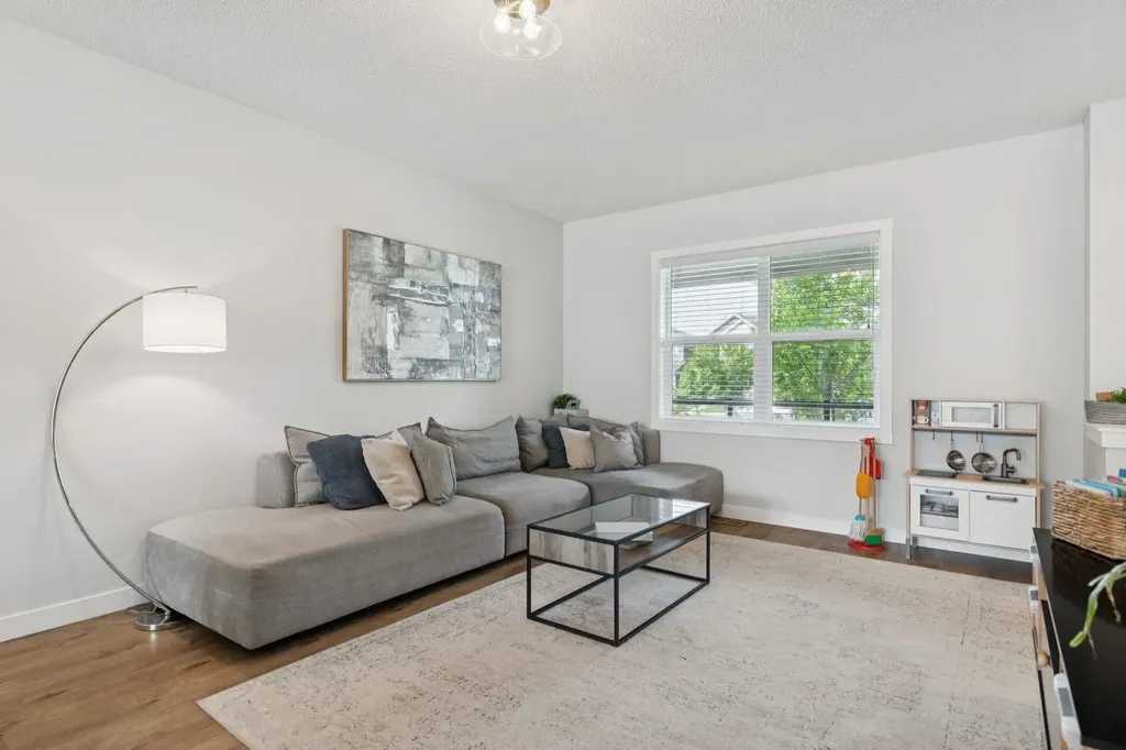 124 Wolf Willow Boulevard SE Calgary AB T2X 0M7