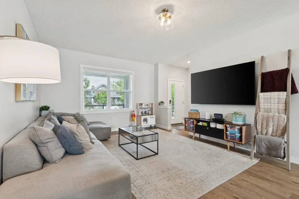 124 Wolf Willow Boulevard SE Calgary AB T2X 0M7