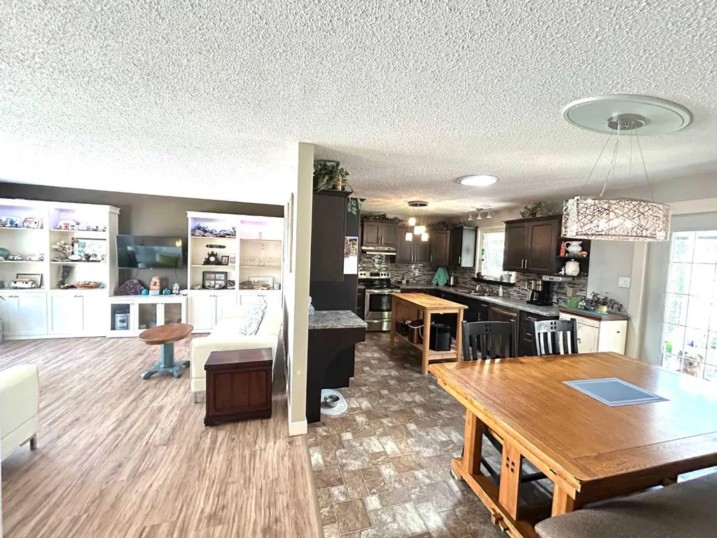 53 Carswell Road SE Medicine Hat AB T1B1L9