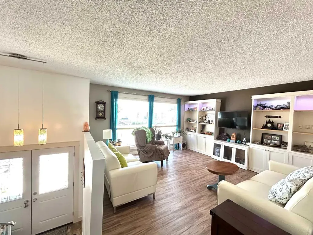 53 Carswell Road SE Medicine Hat AB T1B1L9