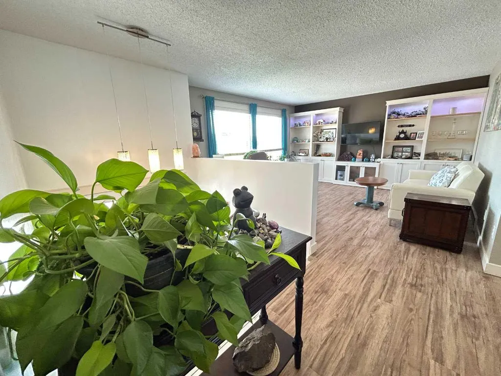 53 Carswell Road SE Medicine Hat AB T1B1L9