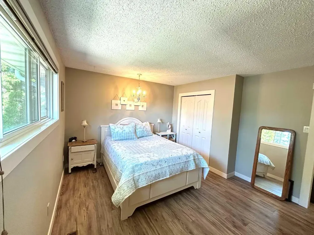 53 Carswell Road SE Medicine Hat AB T1B1L9