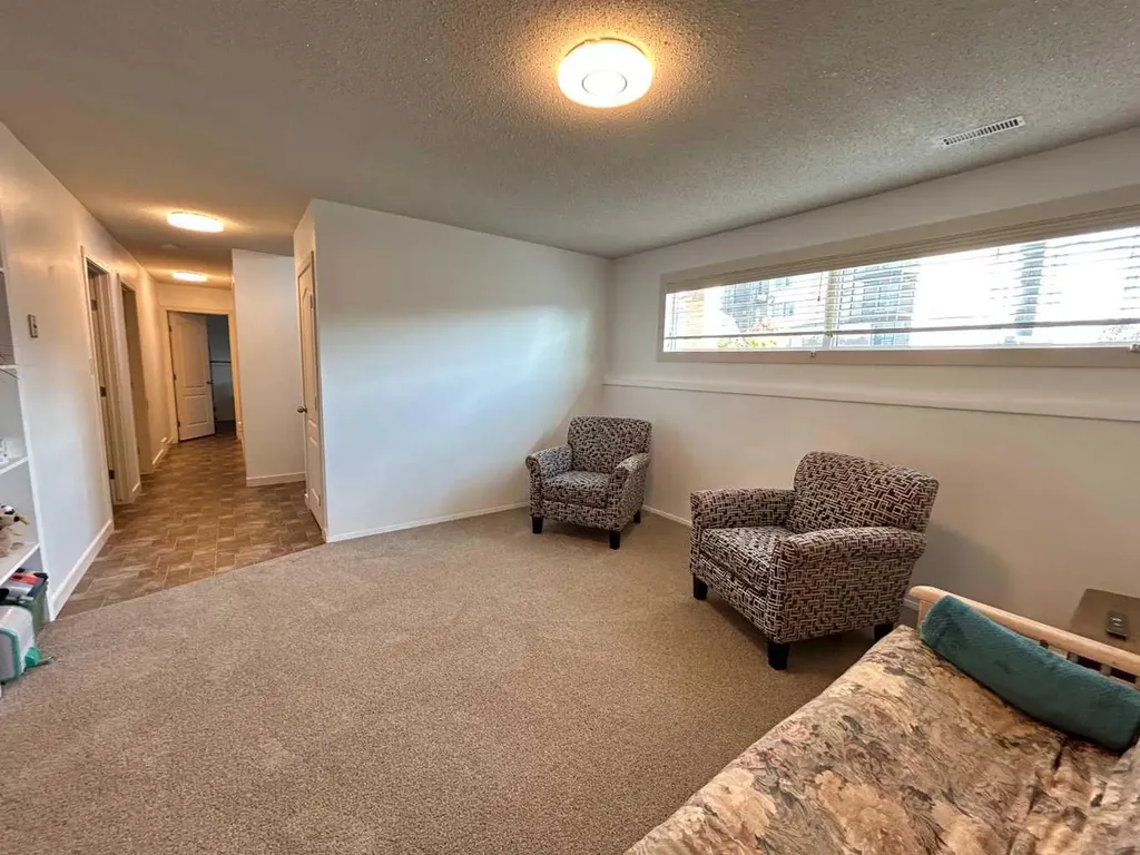 53 Carswell Road SE Medicine Hat AB T1B1L9