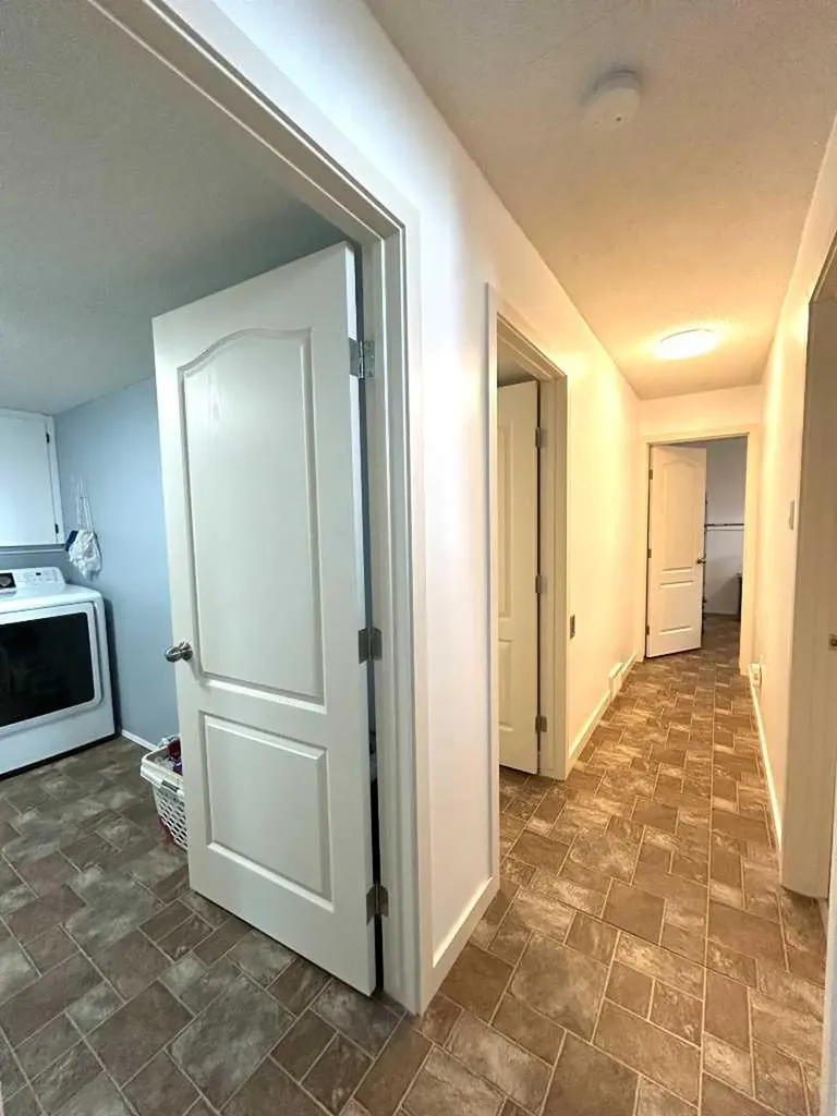 53 Carswell Road SE Medicine Hat AB T1B1L9