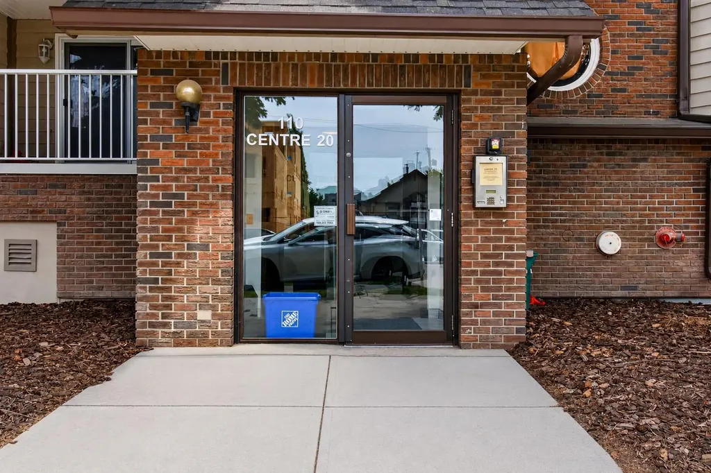 110 20 Avenue NE Calgary AB T2E 1P7