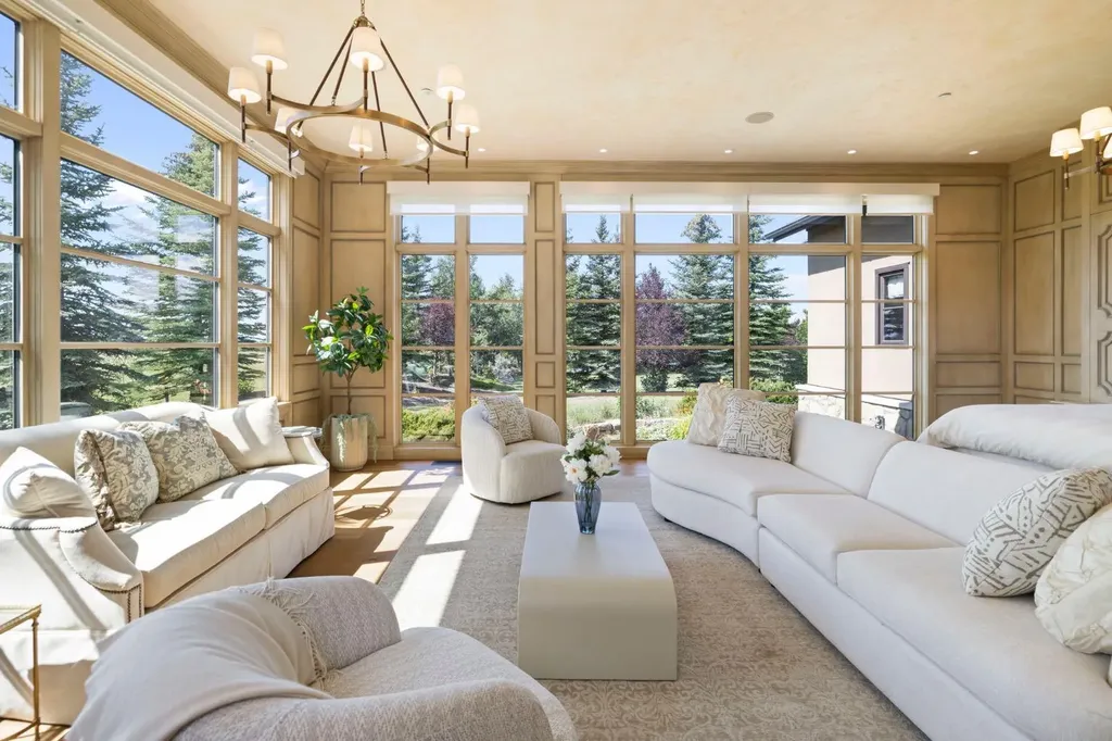 209 Pinnacle Ridge Place SW Rural Rocky View County AB T3Z 3N8