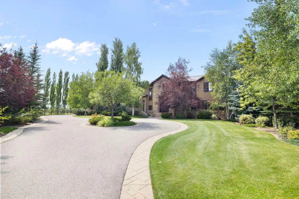 209 Pinnacle Ridge Place SW Rural Rocky View County AB T3Z 3N8