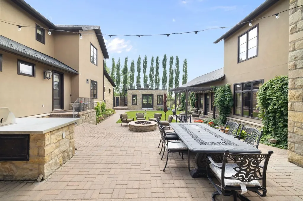 209 Pinnacle Ridge Place SW Rural Rocky View County AB T3Z 3N8