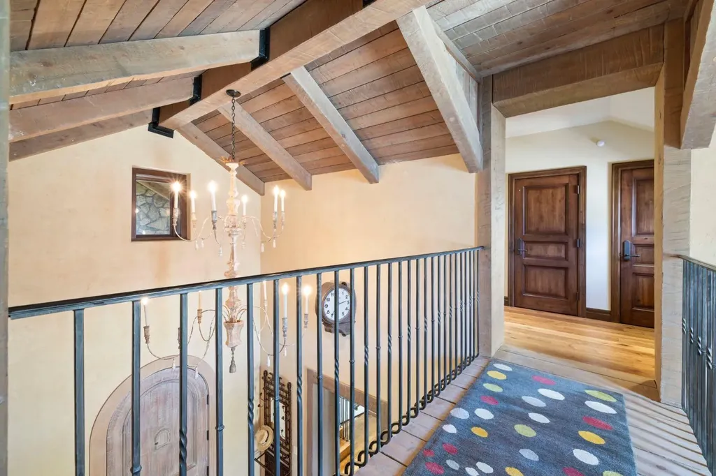209 Pinnacle Ridge Place SW Rural Rocky View County AB T3Z 3N8