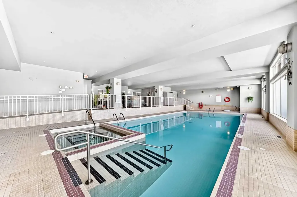 15 Everstone Drive SW Calgary AB T2Y 5B5