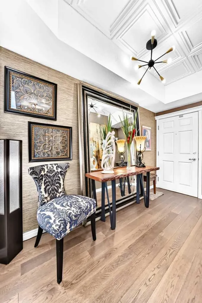 15 Everstone Drive SW Calgary AB T2Y 5B5