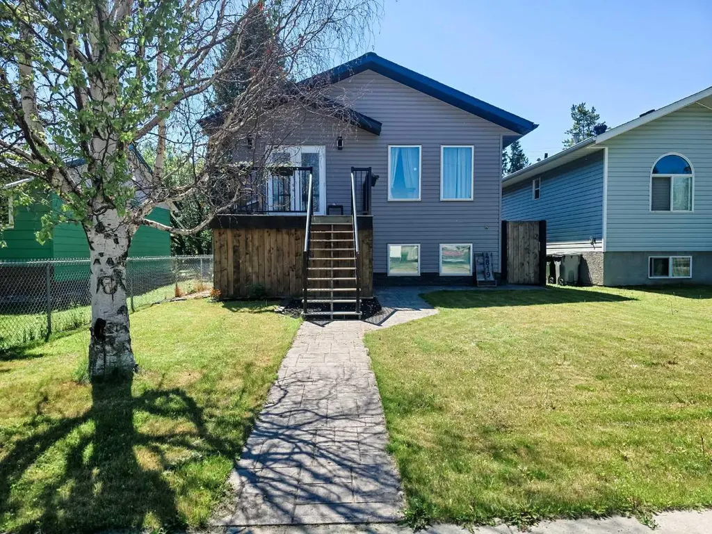 4819 17 Avenue Edson AB T7E 1G4