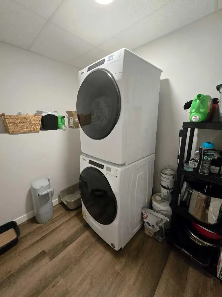 4819 17 Avenue Edson AB T7E 1G4