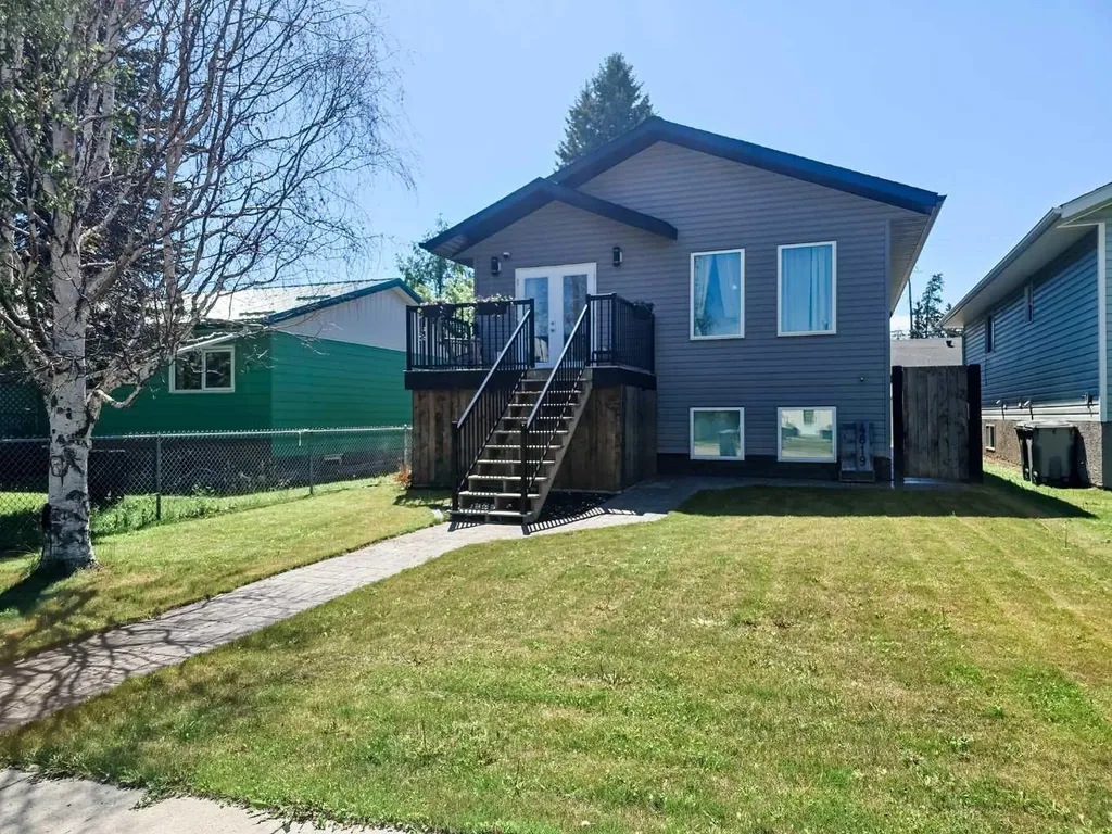 4819 17 Avenue Edson AB T7E 1G4