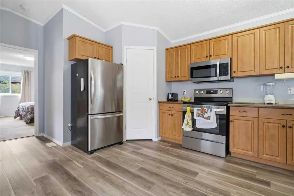 8922 89 Street Grande Prairie AB T8X0G1