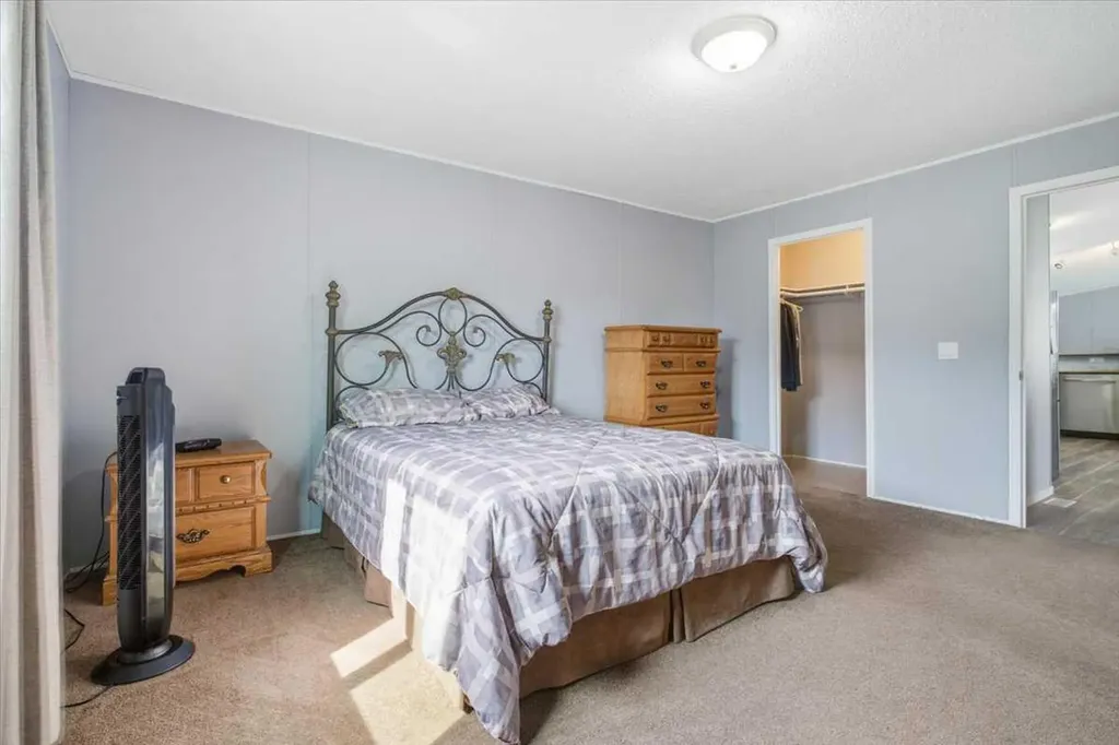 8922 89 Street Grande Prairie AB T8X0G1