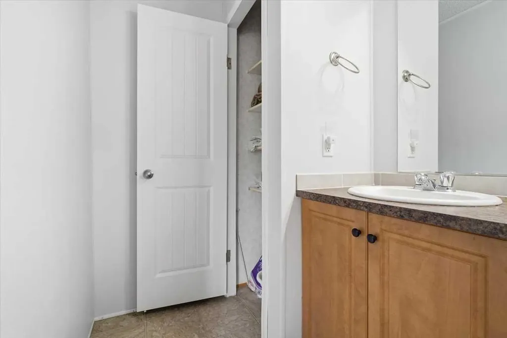 8922 89 Street Grande Prairie AB T8X0G1