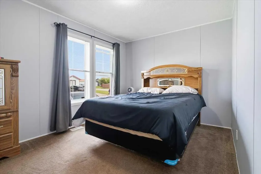 8922 89 Street Grande Prairie AB T8X0G1