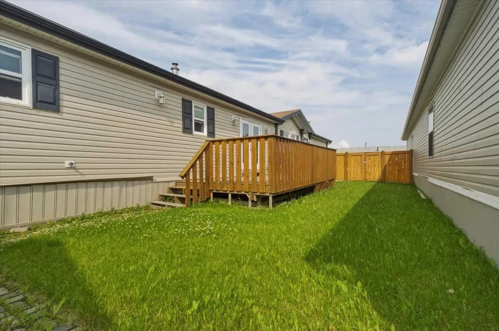 8922 89 Street Grande Prairie AB T8X0G1
