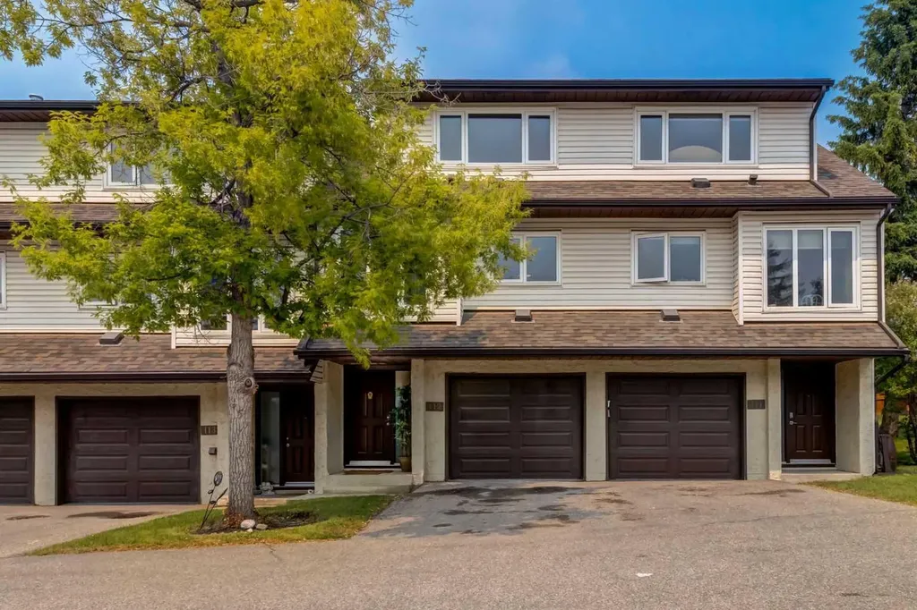 1190 Ranchview Road NW Calgary AB T3G 1Y2