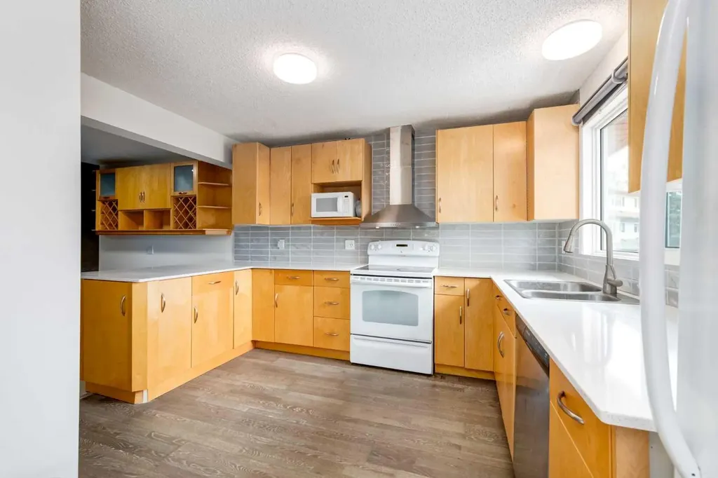 1190 Ranchview Road NW Calgary AB T3G 1Y2