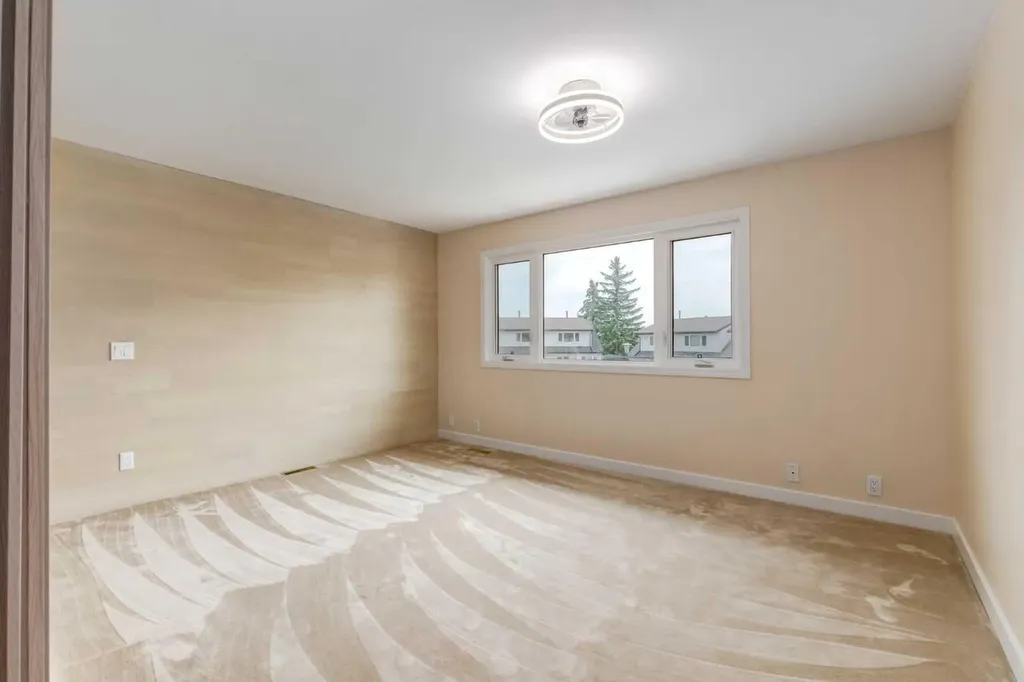 1190 Ranchview Road NW Calgary AB T3G 1Y2