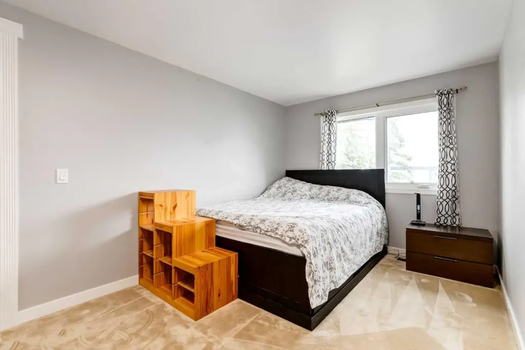 1190 Ranchview Road NW Calgary AB T3G 1Y2
